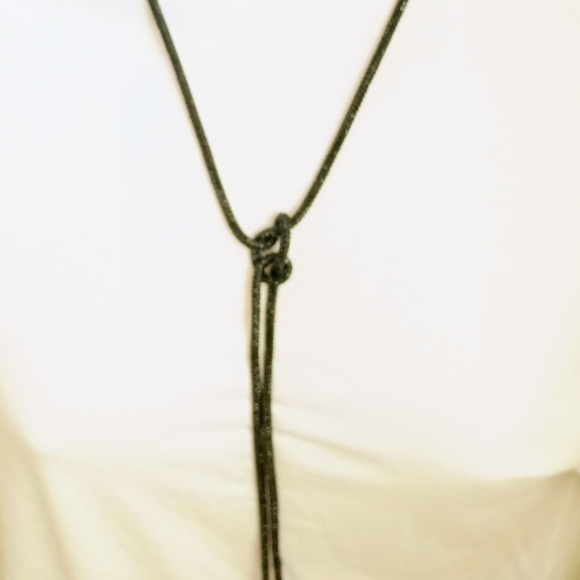 Sparkling Rhinestone Necklace - Picture 3 of 4